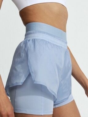 Varley  Fresno Short Zen Blue Medium